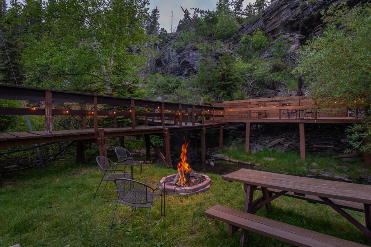 Harney Camp Cabins Hill City Exterior photo